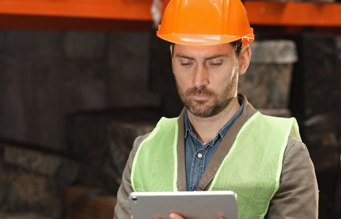 warehouse staff doing ASC warehouse management